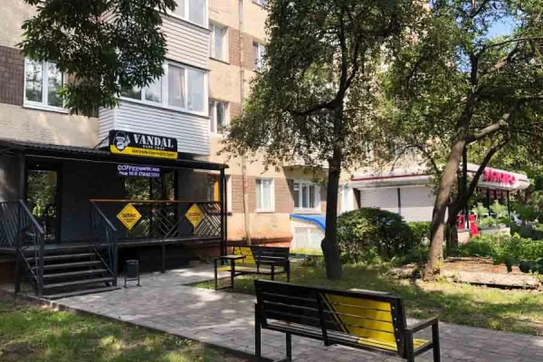 Ровно, ул. Степана Бандеры, 15